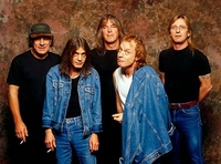 AC/DC против онлајн преузимања музике