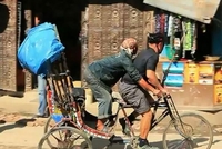 Срби се тркали рикшама на Тибету VIDEO