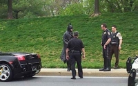 Policija zaustavila Betmena koji im je ponudio pomoć