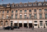 Затвара се париски хотел Риц
