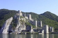 Golubac: Arhitektura, mitovi i predanja