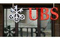 Rekordna kazna za banku UBS