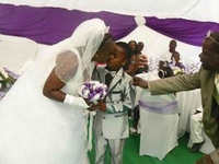 Osmogodišnji dječak oženio babu