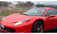 Kako Italijan kuka za Ferrarijem?