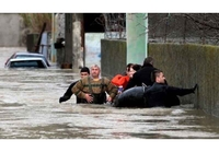 Евакуисано на стотине грађана у Aлбанији