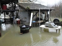 Сисак на удару воденог таласа, све спремно за евакуацију