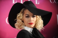 Zašto se Rita Ora dva puta pojavila u istoj toaleti?