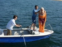 Бугарин пливао у Охридском језеру везан у врећи