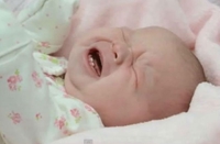 Rođena beba sa dva prednja zuba