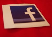 Да ли шпијунирате старе љубави на Фејсбуку?