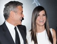 Клуни: Сандра ме зове пијана свако вече