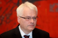 Josipović zabavio publiku vicom o papi i policajcu