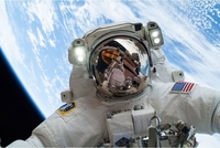 Астронаути Русије и САД не маре за земаљске проблеме