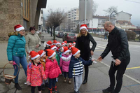 Fočanski mališani kolačićima darivali sugrađane