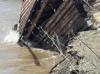    Drina u Amajlijama odnijela brvnare, na udaru i vikendice