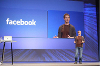 Реорганизација Фејсбука, шта се дешава са Закербергом?