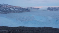 Десет милијарди тона леда срушило се у море VIDEO