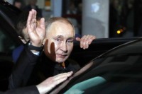 Putin ponovo prekršio protokol i prišao građanima