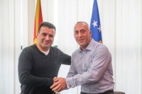 Haradinaj i Zaev profitiraju od taksi?