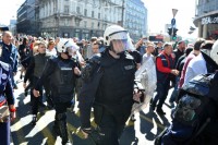 Tokom protesta u Beogradu 18 privedenih, osmoro za krivična djela