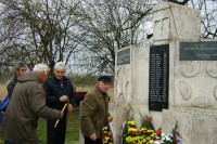 Мјештани Српца отргли спомен-паркове од заборава