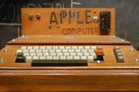 Први компјутер Стива Џобса на продају