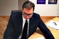 Vučić: Više ulagati u digitalnu infrastrukturu radi ostanka mladih