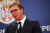 Vučić odlučio da ne putuje u Zagreb