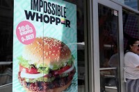 Vegan tužio Burger King jer biljni burger peku na istom roštilju kao meso