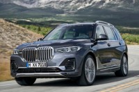 BMW не одустаје од огромног "бубрега"