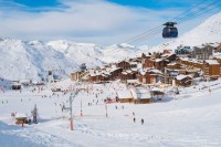 Емили и још 18 Срба воде награђивани ски хотел у Алпима у Француској