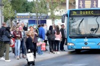 U Hrvatskoj počelo popuštanje mjera: Dozvoljen rad knjižarama, kioscima, pekarama...