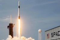 Nakon historijskog lansiranja, SpaceX u srijedu u orbitu šalje nove Starlink satelite