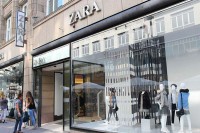 Власник Заре затвара 1.200 продавница широм свијета