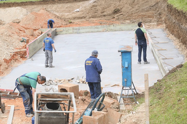 Građevinski radovi na terenima Teniskog kluba Mladost u parku Mladen Stojanović su u punom jeku.