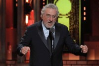 Robert de Niro, bivša žena, korona i - manje para