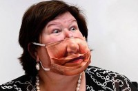 Белгијска министарка одштампала свој лик на маски