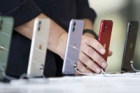 Еплов iPhone ће 2022. коначно добити перископску телефото камеру