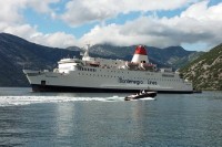 Црна Гора купује брод и обнавља линију Бар-Бари