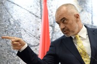 Edi Rama na srpskom veliča Đukanovića: Milo, hvala ti što postojiš!