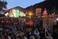 Protesti u više gradova protiv zakona o slobodi vjeroispovijesti