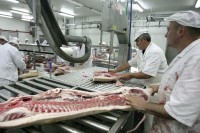 Увоз појединих врста меса 15 пута већи од извоза: На менију говедина из Холандије и свињетина из Мађарске