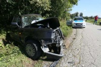 Vozač poginuo u sudaru s kombijem punim djece kod Prnjavora