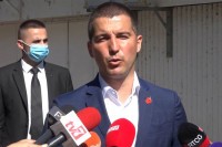 Лидер Коалиције “Мир је наша нација” позвао грађане да остану код куће и не одговарају на провокације