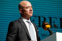 Bezos najbogatiji Amerikanac treću godinu zaredom, Tramp pao