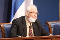 Kon: Bezbjednije je na Infektivnoj klinici sa maskom nego na nekoj zabavi u Crnoj Gori