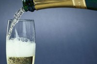 Prodaja šampanjca naglo pala zbog pandemije