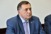 Dodik u Petrovu: Prioriteti izgradnja vrtića i obnova puta prema Doboju