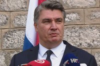 Milanović spreman da posjeti Hrvate u Srbiji