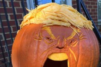 ''Tramp-bundeva'': Amerikanci urezuju bundeve za Noć vještica u obliku Donalda Trampa FOTO